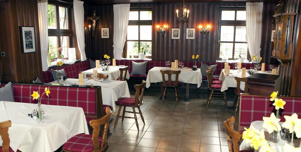 Hotel Restaurant Engel Pfaffenweiler Exterior photo